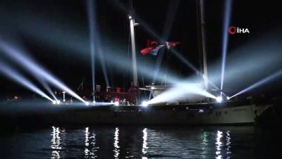 turk bayragi -  Dev gemi sahile yanaştı herkes baka kaldı Videosu