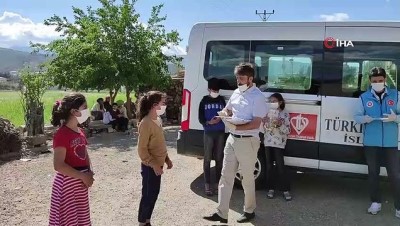  İslahiye'de çocuklara dergi dağıtıldı