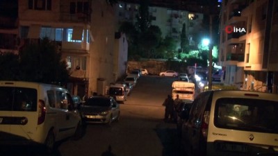 intihar -  İzmir'de hareketli saatler: İntihar etmek isteyen şahıs 3 saatte ikna oldu Videosu