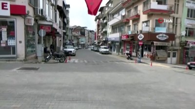  Yamaç paraşütü ile Türk Bayraklı 19 Mayıs kutlaması