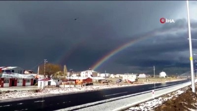 saganak yagmur -  Ardahan’da dolu ekili alanlara zarar verdi... Gökkuşağı görsel şölen oluşturdu Videosu