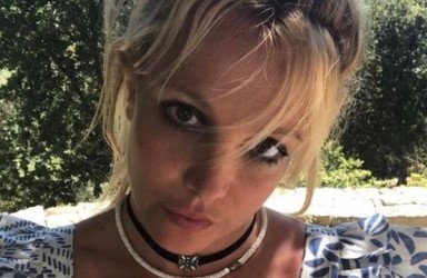 ordek yavrusu - Britney Spears:'Okulda kendimi 'çirkin ördek yavrusu' gibi hissediyordum' Videosu