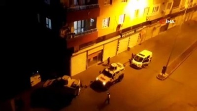 mahalle kavgasi -  Çocukların kavgası mahalle kavgasına dönüştü: 3 yaralı Videosu