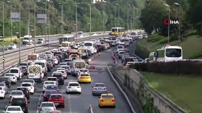  İstanbul’da kısıtlamanın sona ermesinin ardından Altuniza'de de trafik kilitlendi
