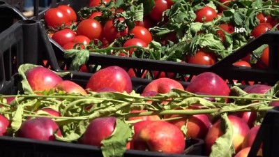 sebze hali -  Kısıtlama sonrası sebze ve meyve halinde yoğunluk Videosu