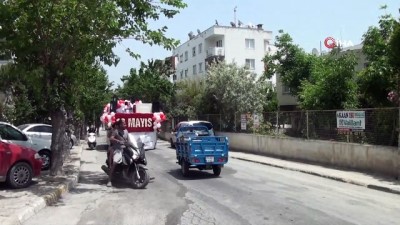 havai fisek gosterisi -  Kuşadası sokaklarında 19 Mayıs coşkusu Videosu