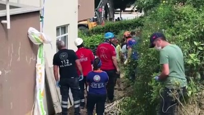 toprak kaymasi - Toprak altında kalan 2 işçiden biri kurtarıldı (2) - TEKİRDAĞ Videosu