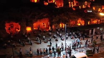 yerel yonetim -  120 davulcu sosyal mesafeye kuralına uyarak davul çaldı Videosu