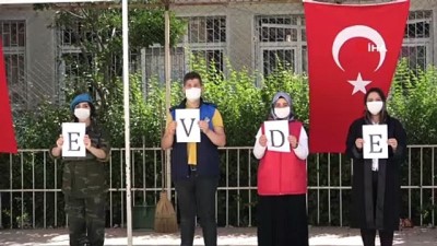 isaret dili -  Maske takıp Covid-19 saldırısını püskürttüler Videosu