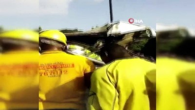 yakit tankeri -  - Nijerya’da akaryakıt tankeri ile otobüs çarpıştı: 1 ölü, 7 yaralı Videosu