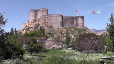 kervansaray -  Oltu Kalesi uçuyor Videosu