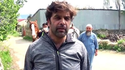 hayvan sevgisi - Atların heybesinde köyde yaşayan çocuklara kitap taşınıyor - AMASYA Videosu