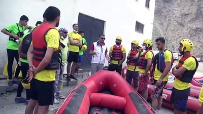 su sporlari - Düzenlenen rafting renkli görüntüler oluşturdu - HAKKARİ Videosu