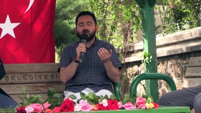 kabir ziyareti - Niğde Belediyesi kabristanda Kur-an'ı Kerim ve dua okuttu Videosu
