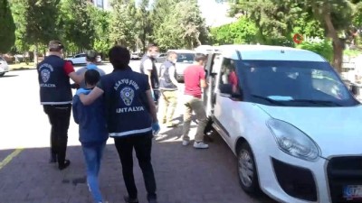  Pompalı cinayet şüphelisi 7 kişi adliyeye sevk edildi