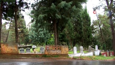  Salgın kısıtlamaları mezarlıklara sıçradı,  mezarlıklar bu yıl boş kaldı