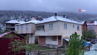 kar surprizi - SİVAS-EK) Sivas’ta Mayıs karı Videosu