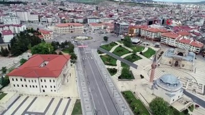  Sivas’ta caddeler ve sokaklar boş kaldı