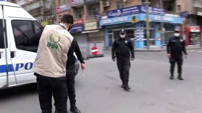 akarca - Nevşehir'de görev başındaki polislere çay ve kek ikramı Videosu