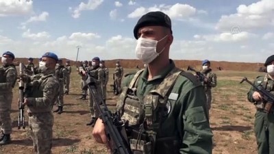 sehit yakinlari - 'Sınır ötesinin kahramanları' bayrama görev başında girdi - MARDİN Videosu
