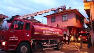 yangin yeri -  İlçe merkezindeki boş işyeri yangını korkuttu Videosu