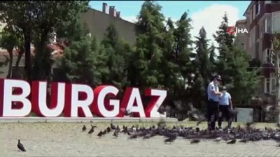 polis timi -  “Martılar” güvercinleri besledi Videosu