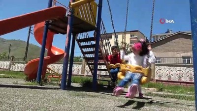tuana -  Çocuklar dışarı çıkmanın mutluluğunu yaşadı Videosu