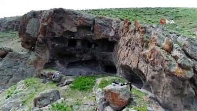 yeralti sehri -  Erzurum’daki kaya mezarlıklarının sırrı çözülüyor Videosu