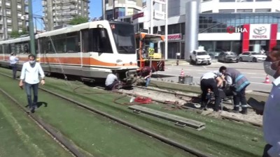 teknik ariza -  Gaziantep’te tramvay raydan çıktı Videosu