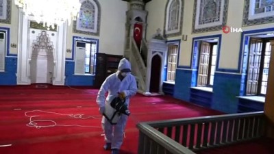  Konak’ta camiler ibadete hazır