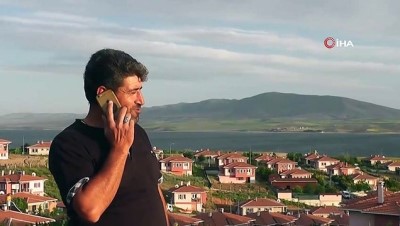 telefon gorusmesi -  Bu köyde su için çeşmeye, telefonla görüşmek için tepelere çıkıyorlar Videosu