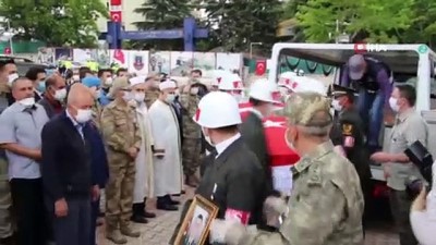  İdlib şehidi Teğmen Tatar, memleketi Elazığ'da son yolculuğuna uğurlandı