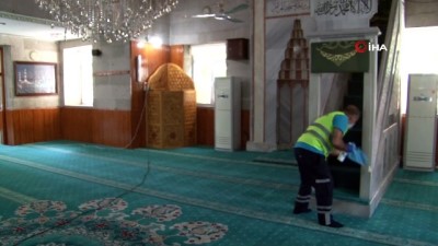  Kayseri'de ibadete açılacak camilerde hummalı çalışma