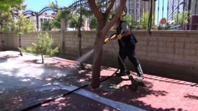temizlik araci -  Konya'da cami avluları cuma namazına hazırlanıyor Videosu