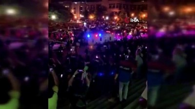 polis siddeti -  - ABD'nin Louisville kentindeki protestolarda ateş açıldı: 7 yaralı Videosu