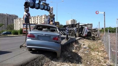 direksiyon -  Mersin'de tır yan yattı, taşıdığı 5 otomobil pert oldu Videosu