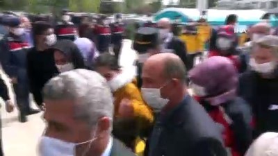 bakan yardimcisi -   Aksaraylı şehit sosyal mesafe ile kılınan cenaze namazı sonrası defnedildi Videosu