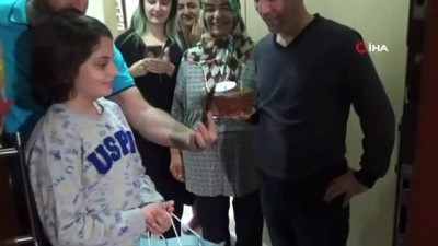  Nusaybin’de görev yapan sağlıkçı annenin oğluna Çekmeköy Belediyesinden doğum günü sürprizi