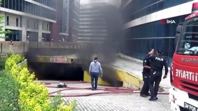 nadan -  Pendik'te yangın çıkan binada vatandaşlar anons ile tahliye edildi Videosu