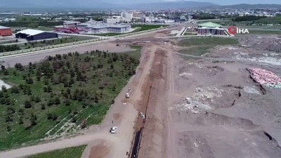 yagmur suyu -  Şehir Hastanesi’nin çevre düzenlemesi, alt ve üstyapı çalışmaları Erzurum Büyükşehir Belediyesi tarafından yapılıyor Videosu