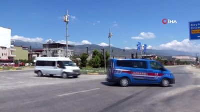 askeri konvoy -  Sınıra obüs ve askeri personel sevkiyatı Videosu