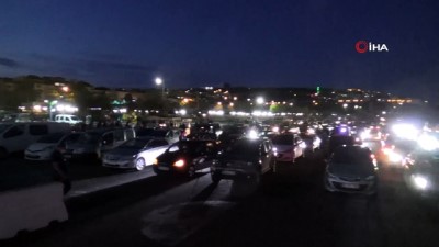  Tekirdağ’da arabalı açık hava sineması...Yüzlerce araç yan yana dizilip film izledi