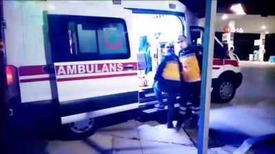 direksiyon -  Otobüse çarpmamak için manevra yaptı, bariyerlere çarptı: 2 yaralı Videosu