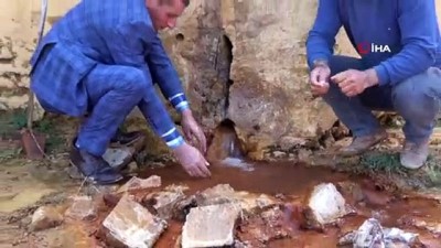 kasintilar -  Taş ocağından termal su fışkırdı Videosu