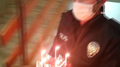  Polis olmak isteyen gence, polislerden sürpriz doğum günü kutlaması