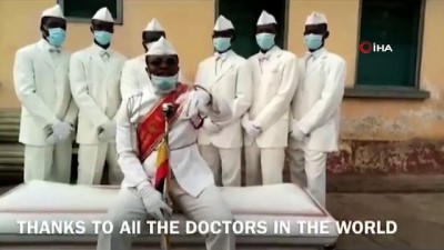  - Gana'daki dansçı tabut taşıyıcılarından sağlık çalışanlarına teşekkür mesajı