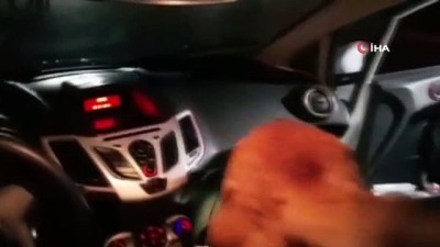 li na -  Otomobilin torpidosuna gizlenen eroin 'Poyraz'a takıldı...1 kişi tutuklandı Videosu