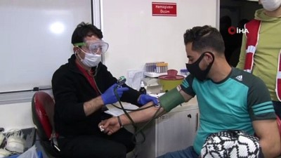  Suriye ve Afganlı vatandaşlardan Türk Kızılayı'na kan bağışı desteği