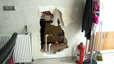  Duvarı delip 200 bin liralık altın çaldılar