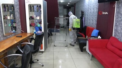 maske dagitimi -  Haftalarca kapalı olan berber ve kuaförler açılmaya hazırlanıyor Videosu